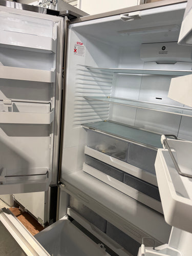 Factory second Fisher & Paykel 569 L French Door Refrigerator RF610ANUX5 - Second Hand Appliances Geebung